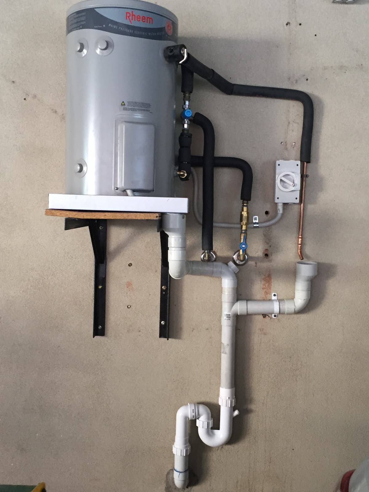 hot water service installation